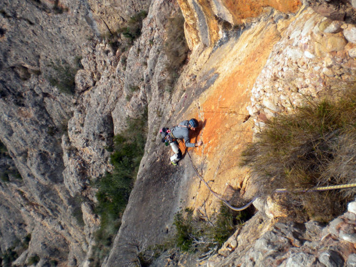 La Matarrates, aventura i rostolls per guanyar el cim del Serrat de les Garrigoses